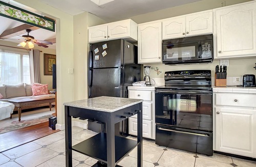 New Smyrna Beach House | Charming Carriage House near Historic Canal Street, Minutes to the Beach!