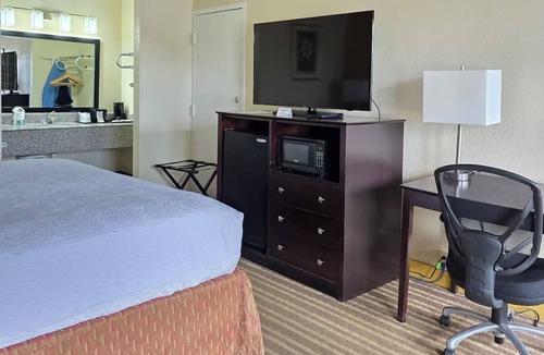 Tyner Hotel | Charming Chattanooga Room Minutes from Tennessee Aquarium & Lookout Mountain