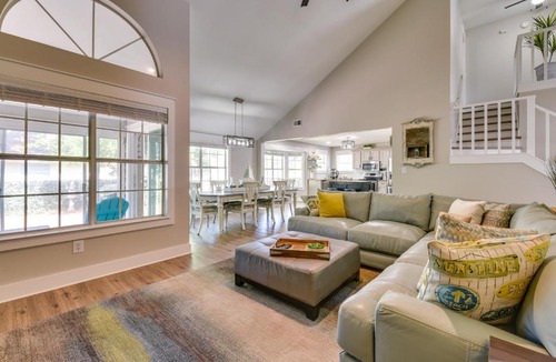Niceville House | Charming Coastal Home 6 Mi to Choctawhatchee Bay!