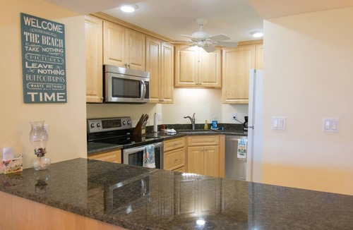 Vanderbilt Beach Condo | Charming Coastal Living: Gulf Views Await