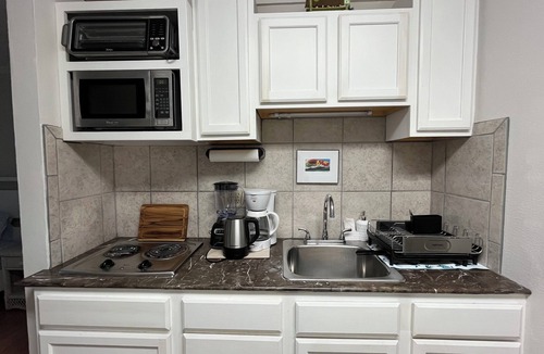 Lanark Village Apartment | Charming Coastal Cottage with Nature and Ocean Views
