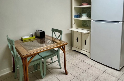 Lanark Village Apartment | Charming Coastal Cottage with Nature and Ocean Views