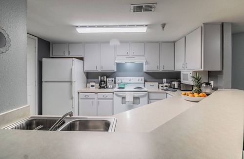 Clearwater Condo | CHARMING CONDO MINUTES FROM GORGEOUS BEACHES & LOTS OF ATTRACTIONS