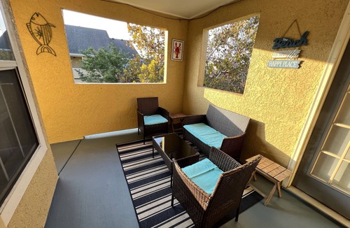 Clearwater Condo | CHARMING CONDO MINUTES FROM GORGEOUS BEACHES & LOTS OF ATTRACTIONS