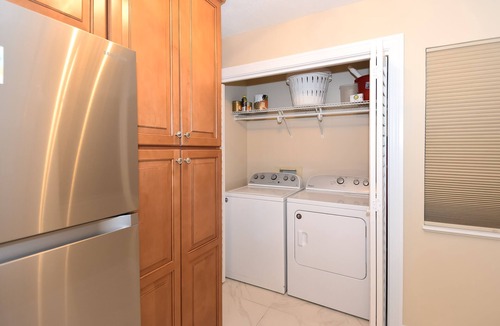 Holiday Isle Condo | Charming condo w/private balcony at a cozy, quiet resort!