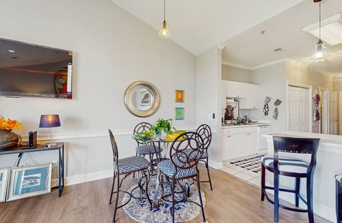 Central Myrtle Beach Condo | Charming condo with balcony, W/D, pool, close to beach & golf