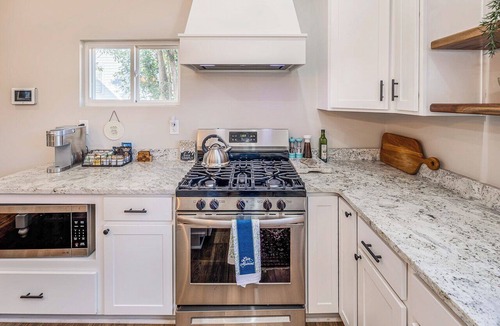 Dunean Cottage | Charming Cottage 7 Min to Downtown Greenville Near Prisma Health Parking