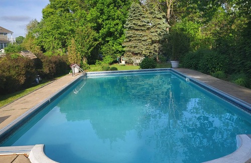 Rock Hall Cottage | Charming cottage with Pool Access and WiFi in lovely Rock Hall