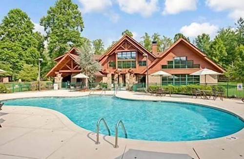 Pittman Center Condo | Charming Deluxe 1 Bedroom w/ Resort Indoor & Outdoor Pools, Golf Course & More!