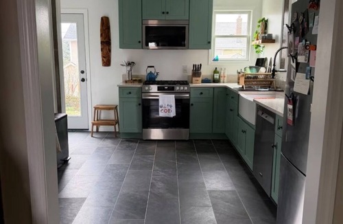 Belleville House | Charming Designer 3BR/2Bath + MetLife + NYC