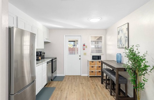 Downtown Zephyrhills House | Charming Duplex in Zephyrhills! #2