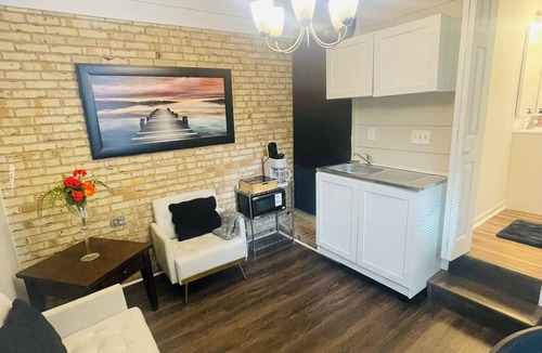 Gastonia Apartment | Charming Golf Course Studio - Walk to Restaurants - 20 Min to CLT Airport