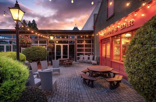 Braselton Hotel | Charming Guest Room Perfect for Spa and Winery Retreats Near Athens - 55 Mins