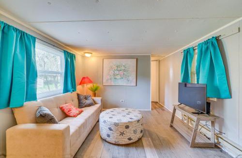 Hernando House | Charming Hernando Retreat with Screened Patio!