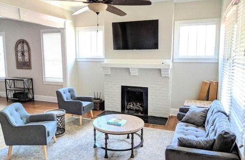 Wesley Heights House | Charming home - Historic district - Walk to the city