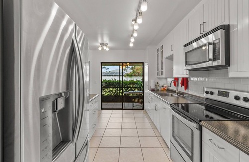 Myrtle Trace Villa | Charming Home in Serene Neighborhood 15 mins to the Beach