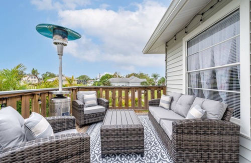 Bay Colony House | Charming Home Near Anna Maria Beach Pool+Games