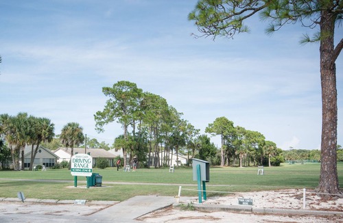 Fairgreen House | Charming home looks out onto Hidden Lakes Golf Course. 1152F