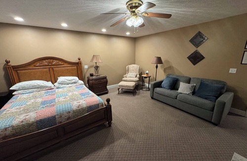 Woodbury Hotel | CHARMING HOTEL SUITE IN AMAZING WOODBURY TN