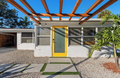 Edgewood House | Charming house with Pool-Bbq near Fort Lauderdale airport and beaches