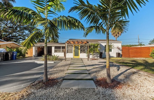 Edgewood House | Charming house with Pool-Bbq near Fort Lauderdale airport and beaches