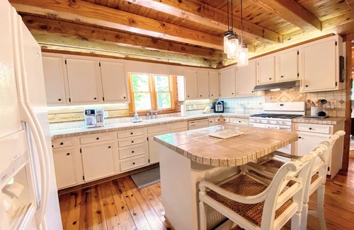 Mooresville Cabin | Charming Lakefront Log Cabin on LKN Quiet Cove
