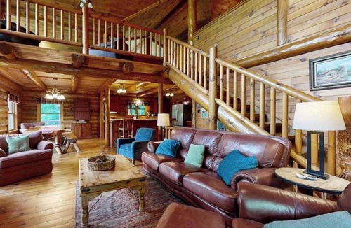 Sylva House | Charming mountain cabin with hot tub, fireplace, and stunning views