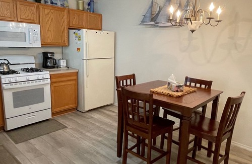 Belvedere House | Charming Oasis in The Villages - Pet-Friendly Paradise w/Golf Cart!