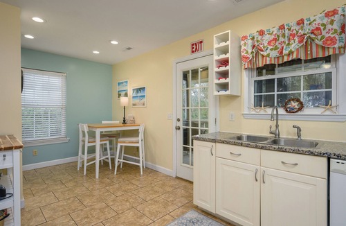 Port Royal House | Charming Port Royal Duplex – Walk to Shops & Sands Beach