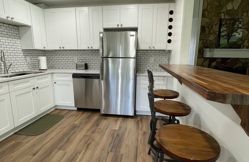 Martinez House | Charming remodeled home just minutes from golf and medical district
