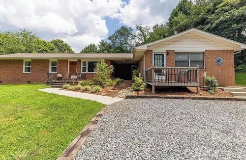 Mills River House | Charming Retreat 1-bedroom house in peaceful Mills River