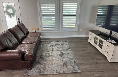 Fort Myers House | Charming River front 3-bedroom house with AC and WiFi in North Fort Myers