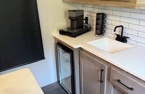 Columbus House | Charming RV with AC in Columbus for a cozy getaway