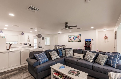 Sanibel House | Charming Sanibel home - 2 BR, 2 BTH with Pool, WiFi, Family friendly home