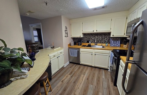 Sugar Mountain Condo | Charming Sky Blue 2-Bedroom Condo in Sugar Mountain with Resort Amenities