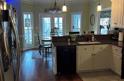 Augusta House | Charming spacious home nestled on a private lot minutes away from the Masters