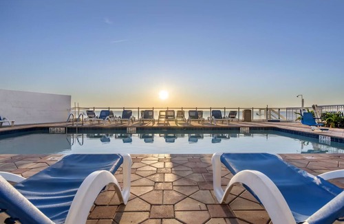 Seabreeze Park House | Charming Stay by the Shore | Balcony w/Stunning Ocean Views for a Relaxing Stay