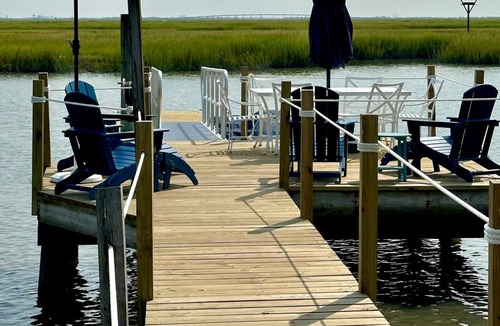 Goshen Cottage | Charming StoneHarbor WATERFRONT back-bay cottage minutes to beautiful SH beaches