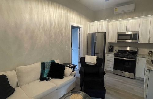 Biggar Apartment | Charming studio in superb Fort Myers that’s conveniently located
