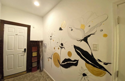Mantua Apartment | Charming studio in University City with AC and WiFi.