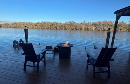 Pierson Apartment | Charming studio on the St. John’s river with WiFi and AC in delightful