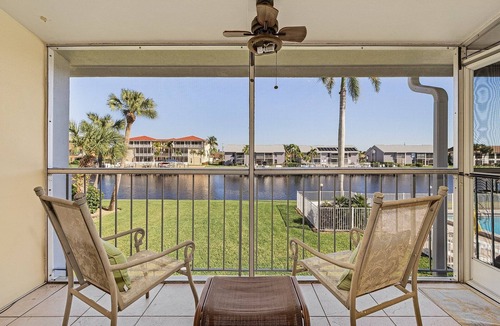 Caloosahatchee Condo | Charming turnkey 2-bedroom condo in Cape Coral waterfront