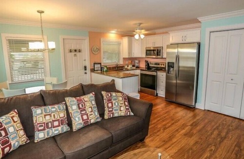 Fort Myers Beach House | Charming, upgraded beach home, steps to beach + town