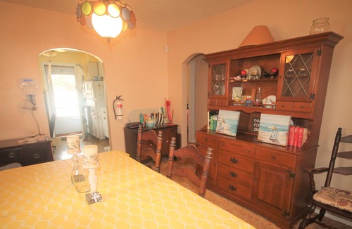 Villas House | Charming vacation rental is nestled just a few blocks away from the Delaware Bay.