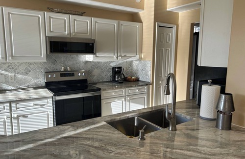 Naples Villa | Charming Villa in the Center of Naples Seasonal Rental