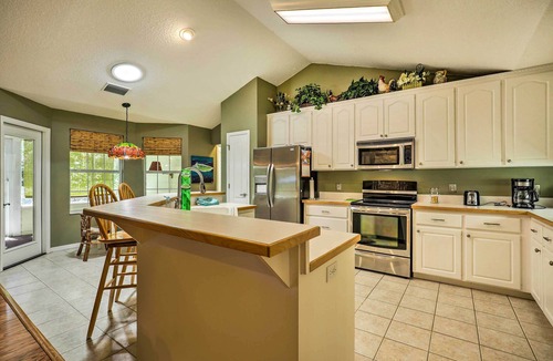 Earleton House | Charming Waldo Getaway Near Lake Santa Fe!