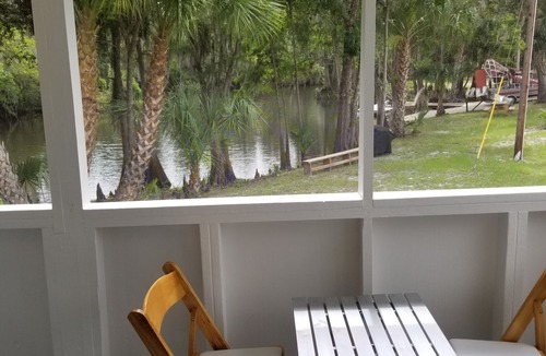 Fort Ogden Cottage | Charming Waterfront Cottage