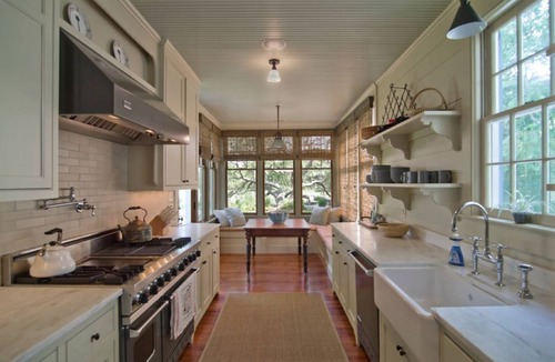 Charleston House | Charming Waterfront Cottage only 2 miles from