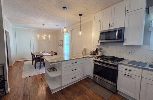 Knight Park House | Charming Westside Bungalow w/Spacious Screened Porch