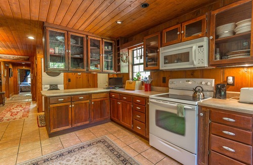 Harrison Cabin | Chattanooga Lake House on Lake Chickamauga